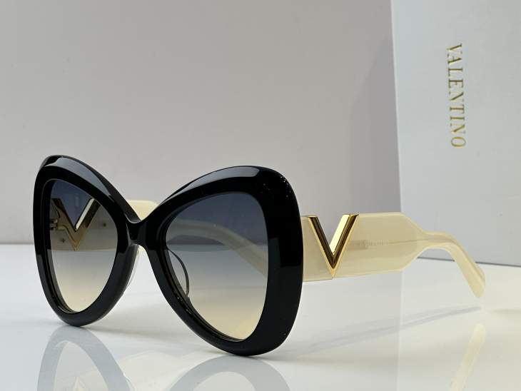 Picture of Valentino Sunglasses _SKUfw67175933fw